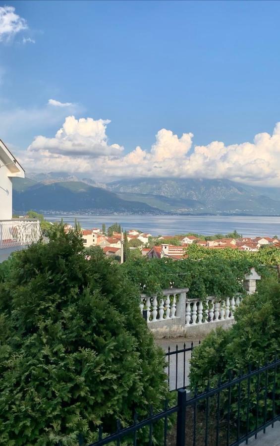Baošići Lastochka.Mne Apartments מראה חיצוני תמונה