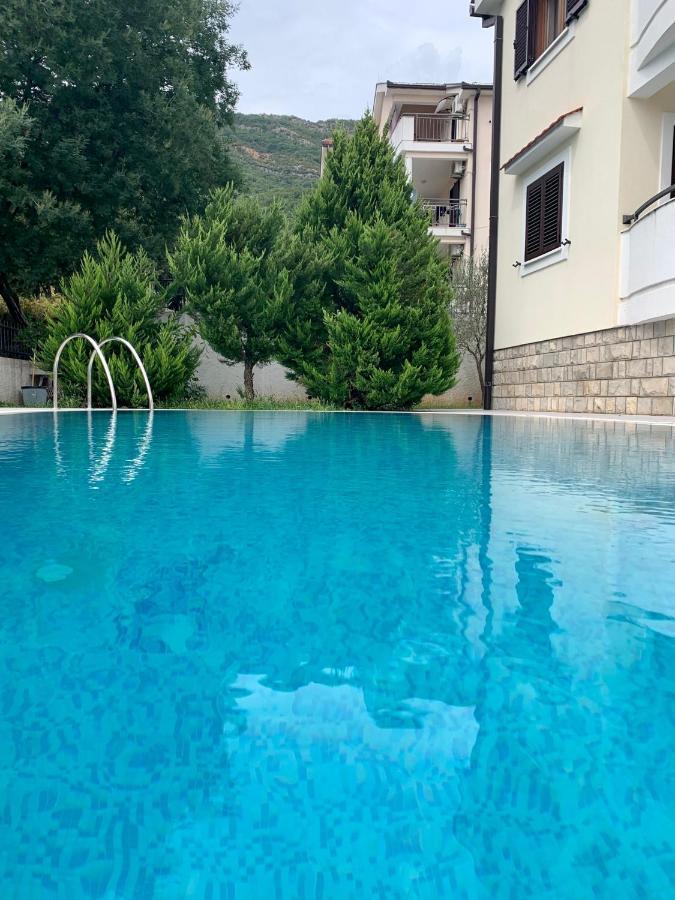 Baošići Lastochka.Mne Apartments מראה חיצוני תמונה