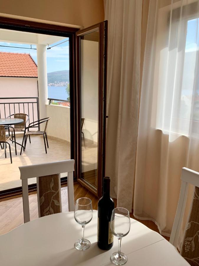 Baošići Lastochka.Mne Apartments מראה חיצוני תמונה