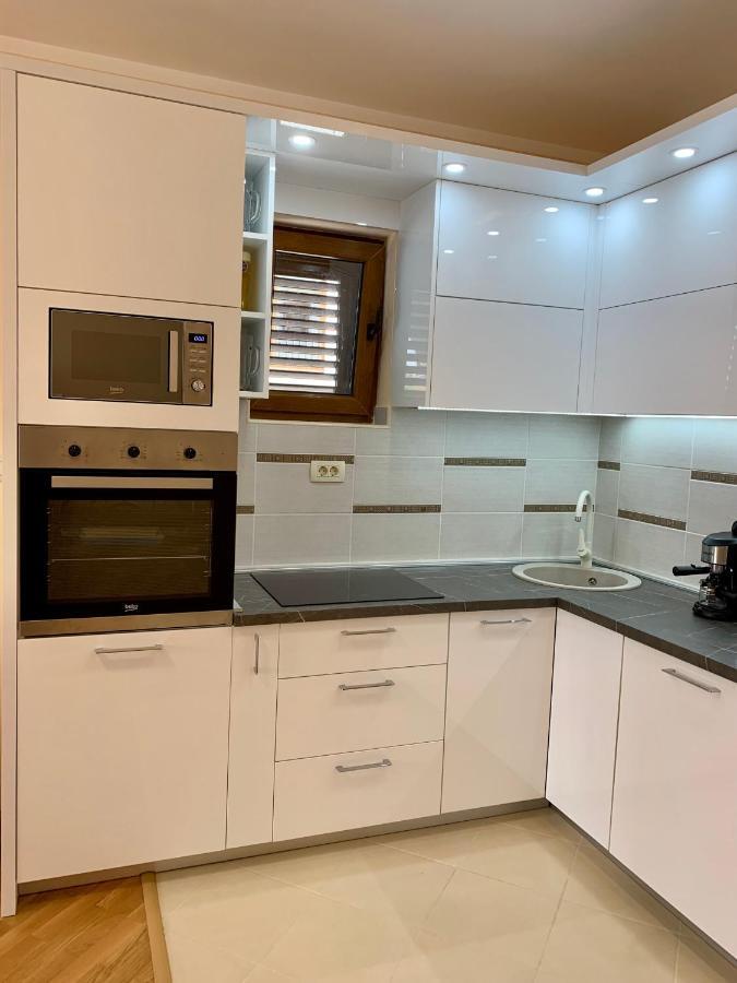 Baošići Lastochka.Mne Apartments מראה חיצוני תמונה