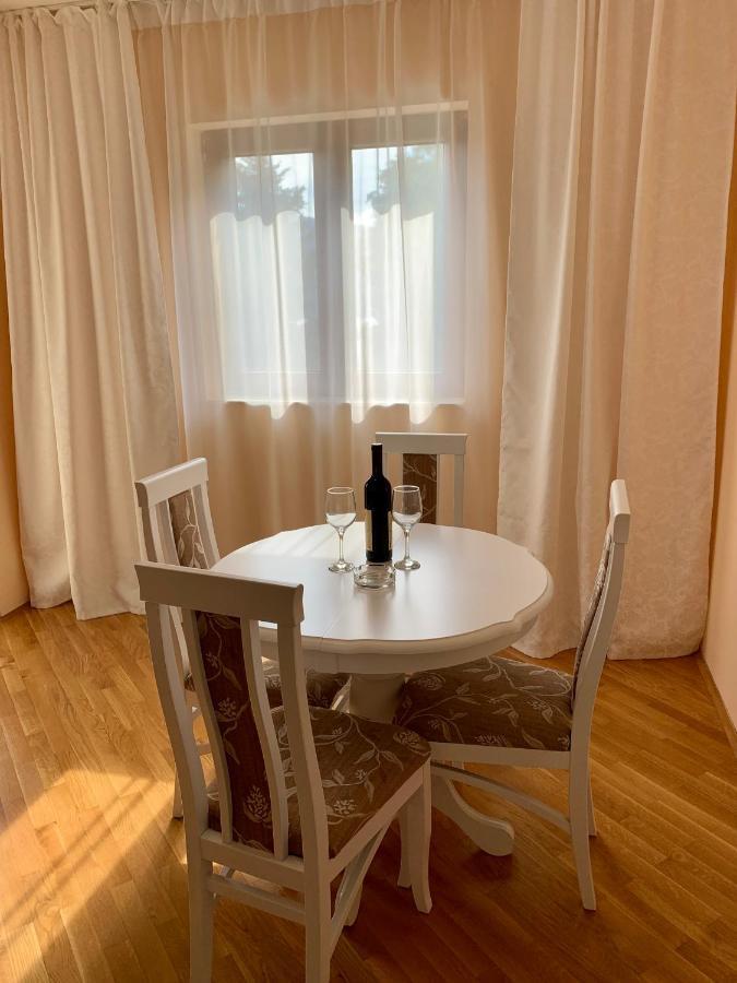 Baošići Lastochka.Mne Apartments מראה חיצוני תמונה